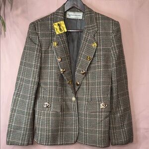 Evan Picone Plaid Runway Curated Blazer – Aybar’s Glamour Edit